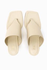 Zara HIGH-HEEL LEATHER SANDALS WITH TOE DIVIDER