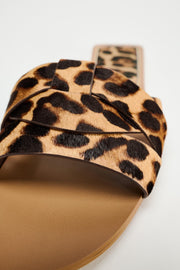 Zara CROSS-STRAP FLAT LEATHER SANDALS