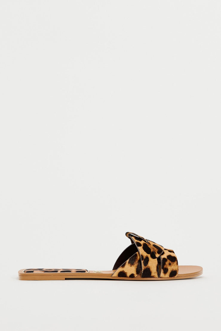 Zara CROSS-STRAP FLAT LEATHER SANDALS