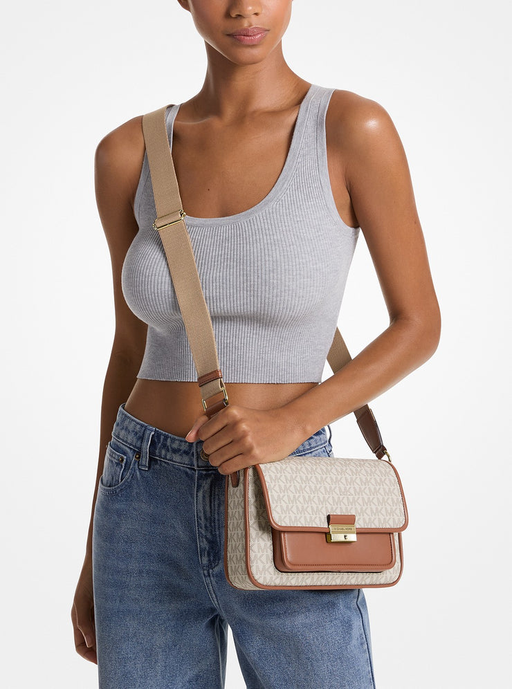 MICHAEL KORS BRADSHAW Crossbody Medium - MK Signature