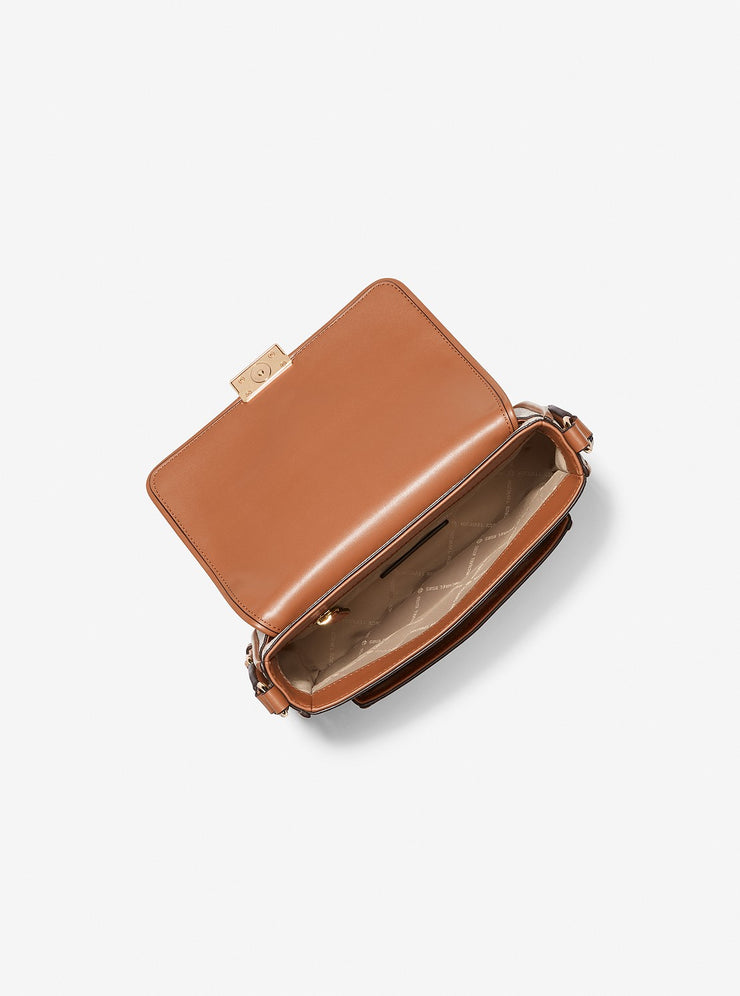 MICHAEL KORS BRADSHAW Crossbody Medium - MK Signature
